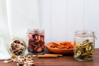 ماندگاری میوه خشک چقدر است؟